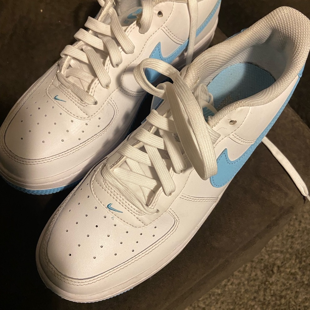 Airforce 1 big kids size 7
